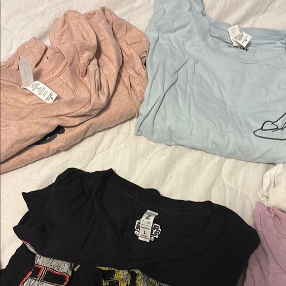 8 Disney Assorted Graphic T-Shirts harkness Grogu Toy Story Princess Cinderella - Picture 8 of 10